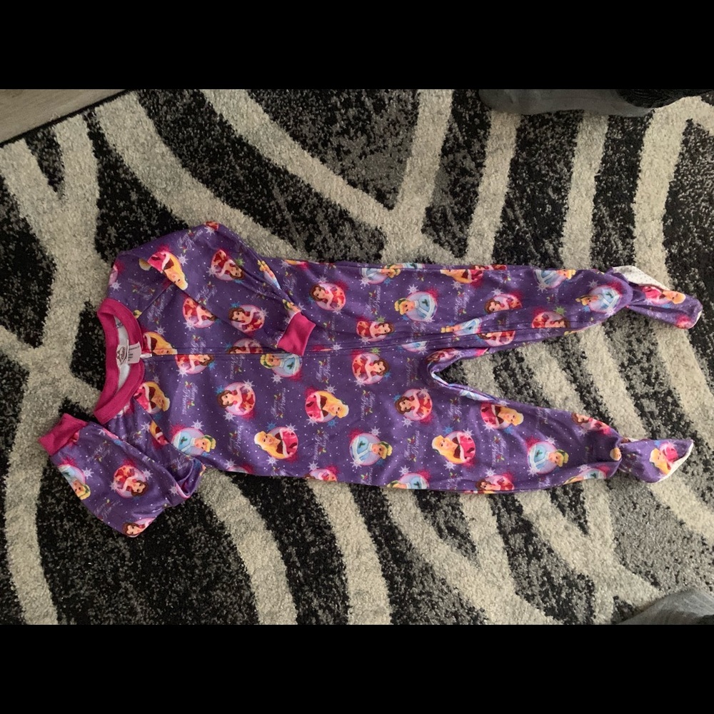 Girls Pajamas Size 3T NWOT